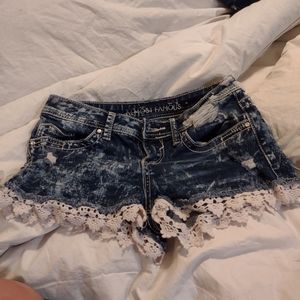 Almost famous shorts size 3